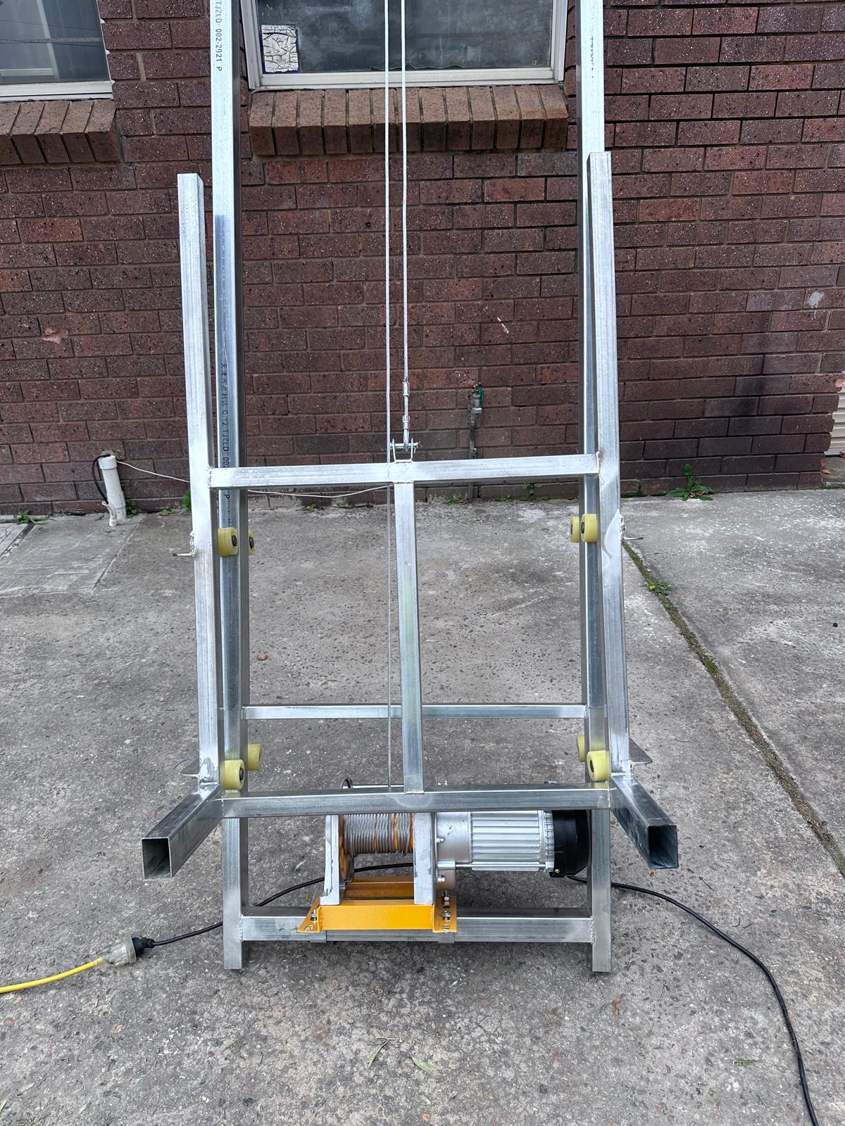 12m Panel Lifter - 200kg