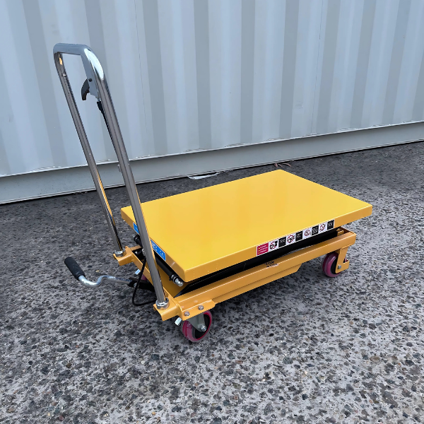 150 kg Hydraulic lift table (1260 mm high)