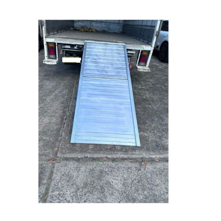 2.1M x 800mm 400kg Folding Walk Ramps
