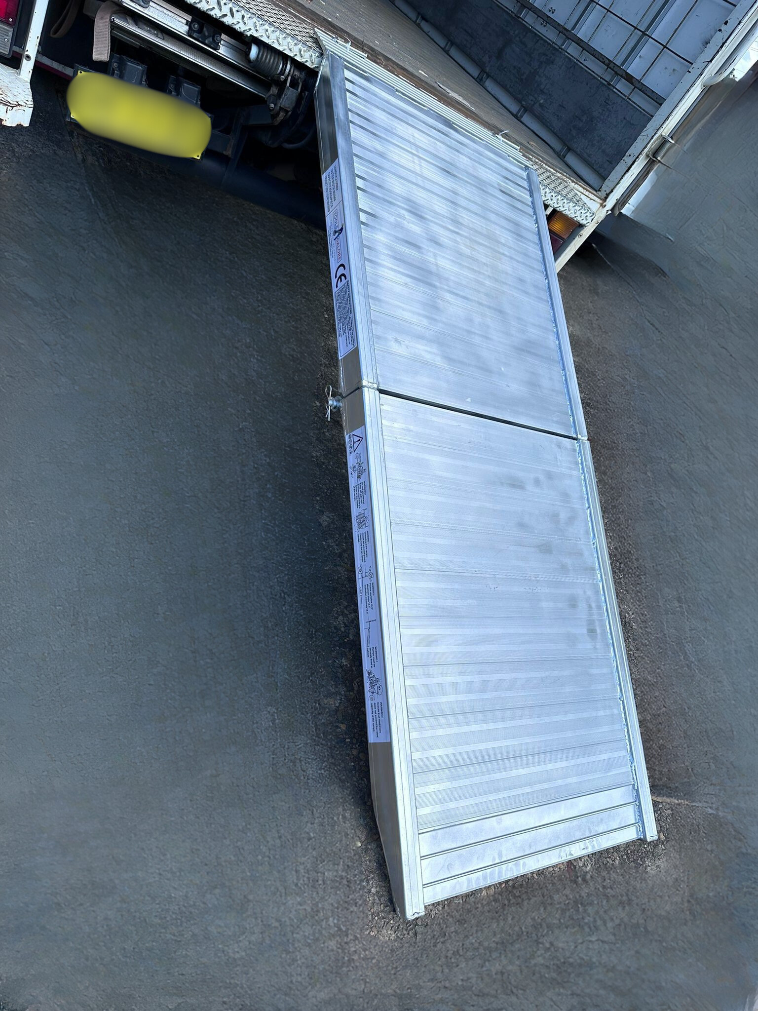2.5m x 1000mm 400kg Folding Walk Ramps