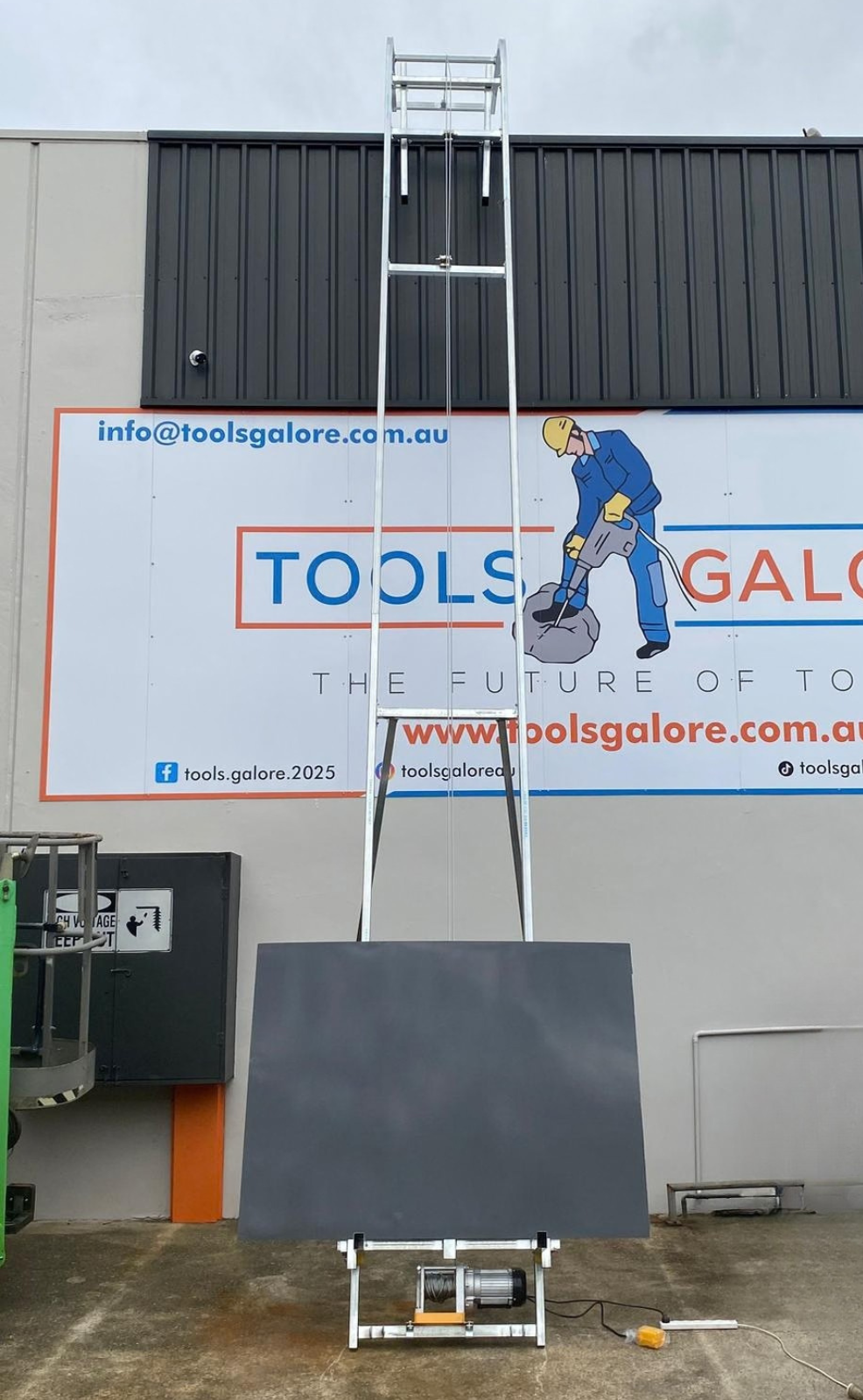 15m Panel lifter - 200kg