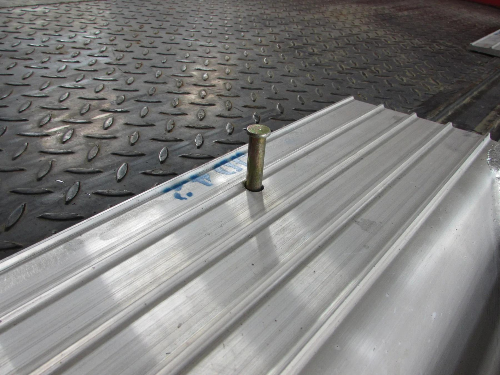 6-Tonne 2.5m x 560mm Aluminium Loading Ramps