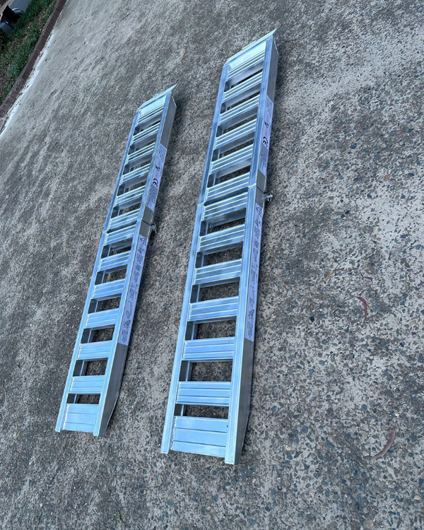 1-Tonne 2m x 450mm Folding Aluminium Loading Ramps