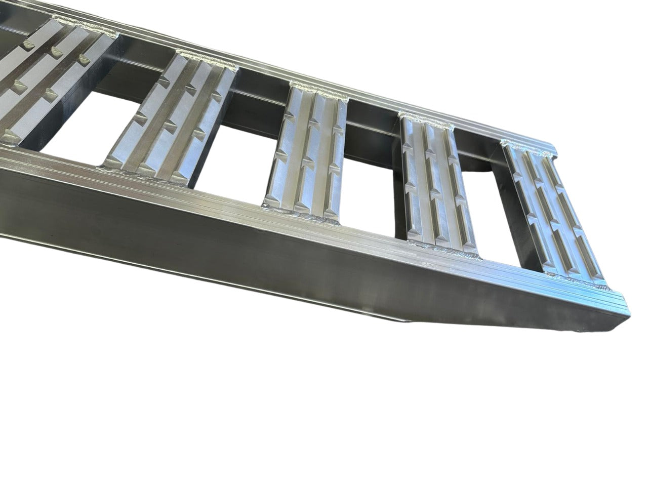 3-Tonne 2.9m x 420mm Aluminium Loading Ramps (Serrated Bar)