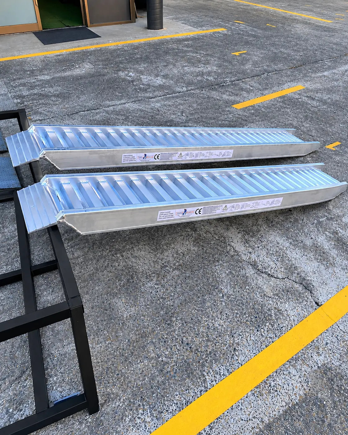 5-Tonne 3M x 560MM Aluminium Loading Ramps