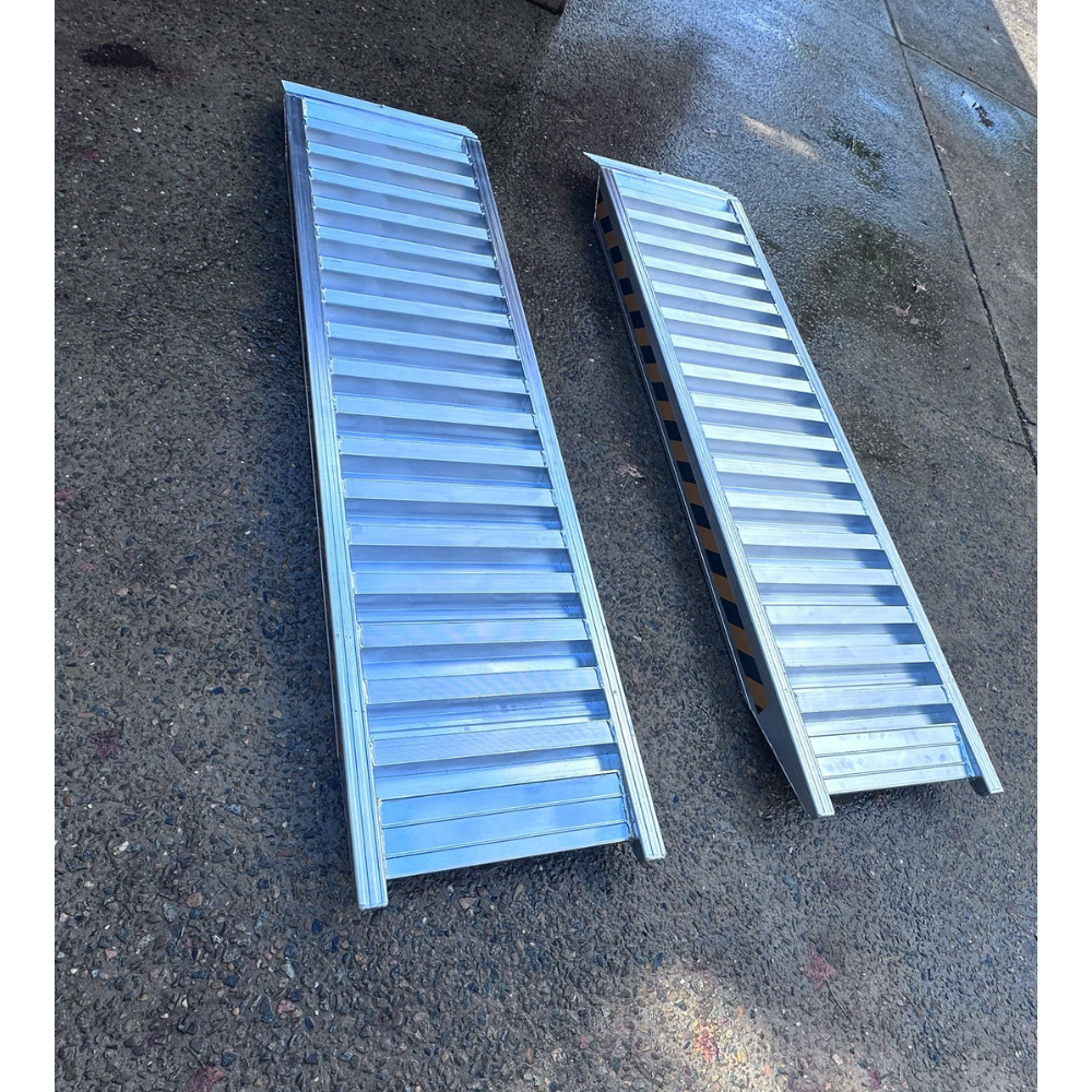 6-Tonne 2.3m x 550mm Aluminium Loading Ramps | Toolsgalore