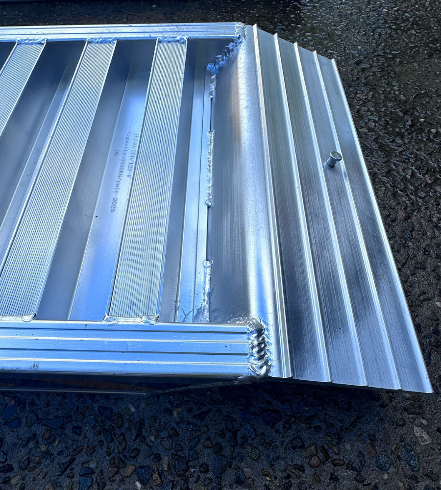 6-Tonne 2M x 630MM  Aluminium Loading Ramps