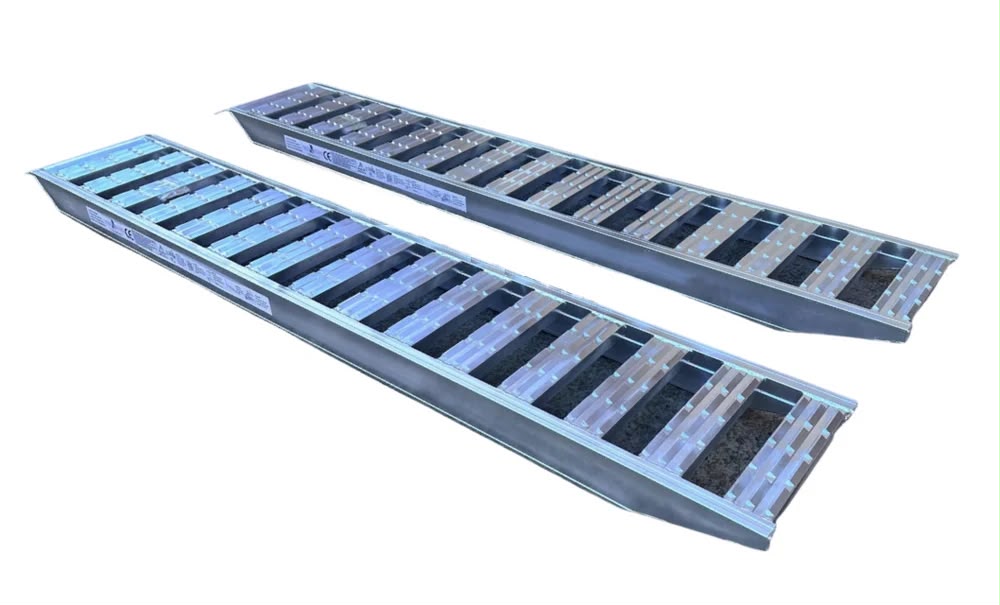 7-Tonne 3.5M x 600mm Aluminium Loading Ramps (Serrated Bar)