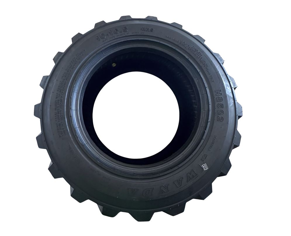 BOBCAT SKID STEER 265/70-16.5 (10-16.5) (10 PLY) TYRE